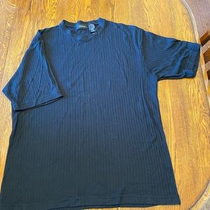 Men’s Claiborne Short-sleeved Sweater, size medium